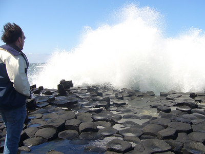 Avoiding waves at the Giants Causeway